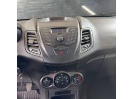 FORD - FIESTA - 2014/2015 - Prata - R$ 43.900,00