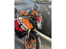 HONDA - CBR 1000RR - 2011/2011 - Laranja - R$ 48.900,00