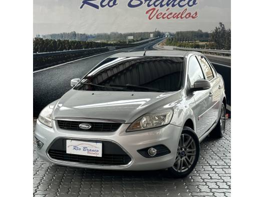 FORD - FOCUS - 2012/2013 - Prata - R$ 41.900,00