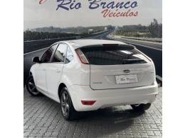 FORD - FOCUS - 2012/2012 - Branca - R$ 42.900,00