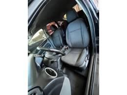 FORD - FOCUS - 2010/2011 - Preta - R$ 37.900,00