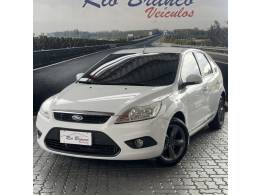 FORD - FOCUS - 2012/2012 - Branca - R$ 42.900,00