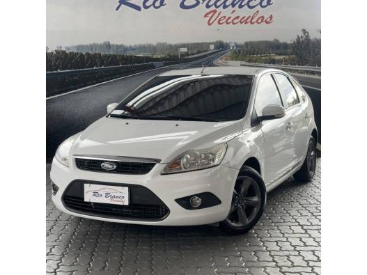 FORD - FOCUS - 2012/2012 - Branca - R$ 42.900,00