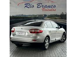 RENAULT - FLUENCE - 2011/2012 - Prata - R$ 38.900,00