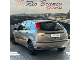 FORD - FOCUS - 2009/2009 - Prata - R$ 23.900,00