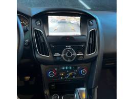 FORD - FOCUS - 2017/2017 - Branca - R$ 69.900,00