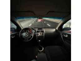 RENAULT - MÉGANE - 2011/2011 - Preta - R$ 35.900,00