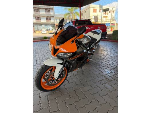 HONDA - CBR 600RR - 2011/2011 - Cinza - R$ 49.900,00