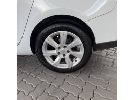 RENAULT - FLUENCE - 2013/2013 - Branca - R$ 44.900,00