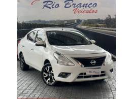NISSAN - VERSA - 2016/2017 - Branca - R$ 49.900,00