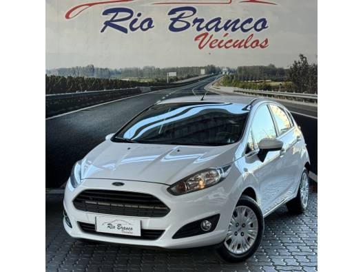 FORD - FIESTA - 2016/2016 - Branca - R$ 49.900,00