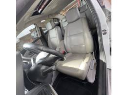 RENAULT - FLUENCE - 2013/2013 - Branca - R$ 44.900,00