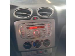 FORD - FOCUS - 2012/2012 - Branca - R$ 42.900,00