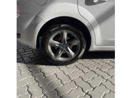 FORD - FOCUS - 2012/2012 - Branca - R$ 42.900,00