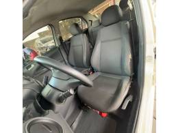 VOLKSWAGEN - VOYAGE - 2014/2015 - Branca - R$ 41.900,00