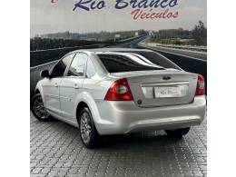 FORD - FOCUS - 2012/2013 - Prata - R$ 41.900,00