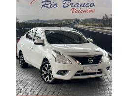 NISSAN - VERSA - 2016/2017 - Branca - R$ 51.900,00