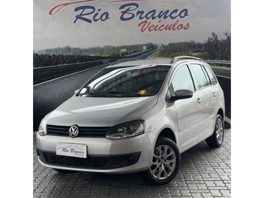 VOLKSWAGEN - SPACEFOX - 2013/2014 - Prata - R$ 44.900,00