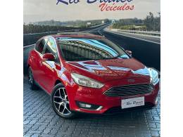 FORD - FOCUS - 2017/2017 - Vermelha - R$ 73.900,00