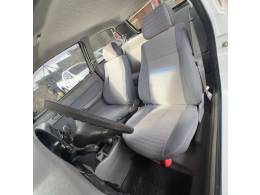 VOLKSWAGEN - GOL - 2001/2001 - Branca - R$ 13.900,00