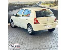 RENAULT - CLIO - 2014/2014 - Branca - R$ 27.900,00