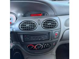 RENAULT - SCÉNIC - 2009/2010 - Branca - R$ 24.900,00
