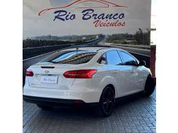 FORD - FOCUS - 2016/2016 - Branca - R$ 69.900,00