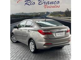 HYUNDAI - HB20S - 2017/2018 - Dourada - R$ 62.900,00