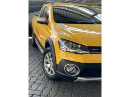 VOLKSWAGEN - SAVEIRO - 2014/2015 - Amarela - R$ 62.900,00