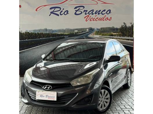 HYUNDAI - HB20S - 2013/2014 - Cinza - R$ 51.900,00
