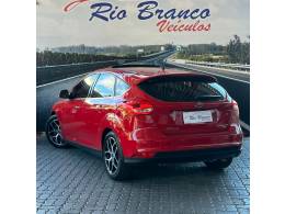 FORD - FOCUS - 2017/2017 - Vermelha - R$ 69.900,00