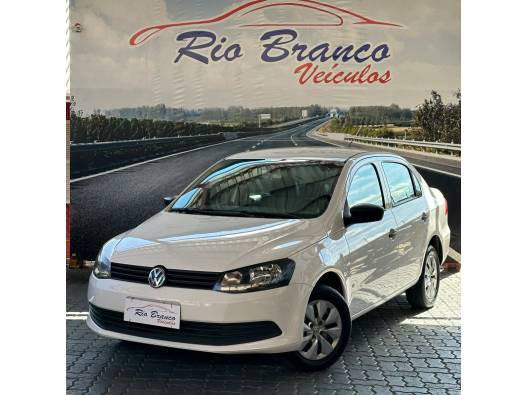 VOLKSWAGEN - VOYAGE - 2013/2014 - Branca - R$ 39.900,00