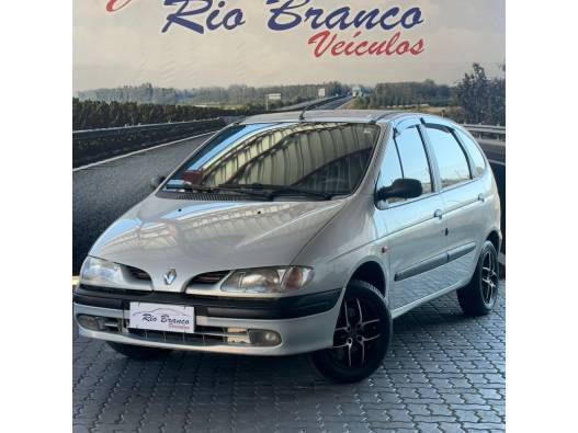 RENAULT - SCÉNIC - 2000/2001 - Prata - R$ 15.900,00