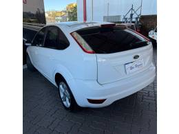 FORD - FOCUS - 2013/2013 - Branca - R$ 44.900,00