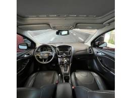 FORD - FOCUS - 2016/2016 - Branca - R$ 69.900,00