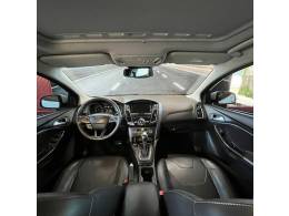 FORD - FOCUS - 2016/2016 - Branca - R$ 69.900,00