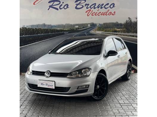 VOLKSWAGEN - GOLF - 2014/2015 - Prata - R$ 74.900,00
