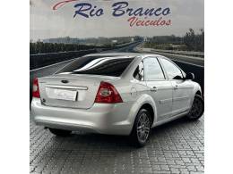 FORD - FOCUS - 2012/2013 - Prata - R$ 41.900,00