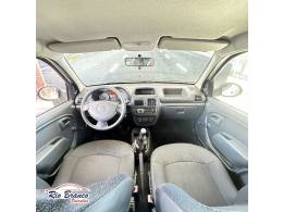 RENAULT - CLIO - 2014/2014 - Branca - R$ 27.900,00