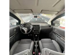 VOLKSWAGEN - CROSSFOX - 2010/2011 - Preta - R$ 40.900,00