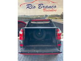 FIAT - STRADA - 2017/2018 - Vermelha - R$ 69.900,00