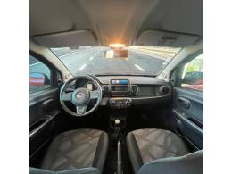 FIAT - MOBI - 2016/2017 - Vermelha - R$ 37.900,00