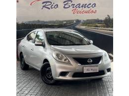 NISSAN - VERSA - 2012/2013 - Prata - R$ 37.900,00