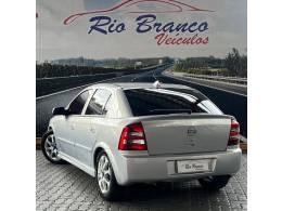 CHEVROLET - ASTRA - 2004/2004 - Prata - R$ 32.900,00