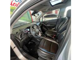 CHEVROLET - TRACKER - 2018/2018 - Prata - R$ 88.900,00