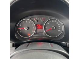 VOLKSWAGEN - VOYAGE - 2014/2015 - Branca - R$ 40.900,00