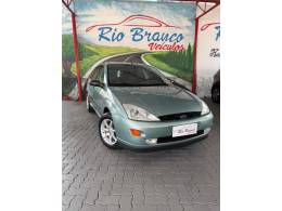 FORD - FOCUS - 2001/2001 - Verde - R$ 27.900,00