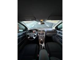 FORD - FOCUS - 2013/2013 - Branca - R$ 44.900,00