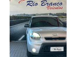 KIA MOTORS - SOUL - 2010/2010 - Prata - R$ 41.900,00