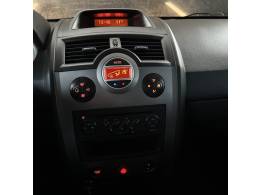 RENAULT - MÉGANE - 2011/2011 - Preta - R$ 34.900,00